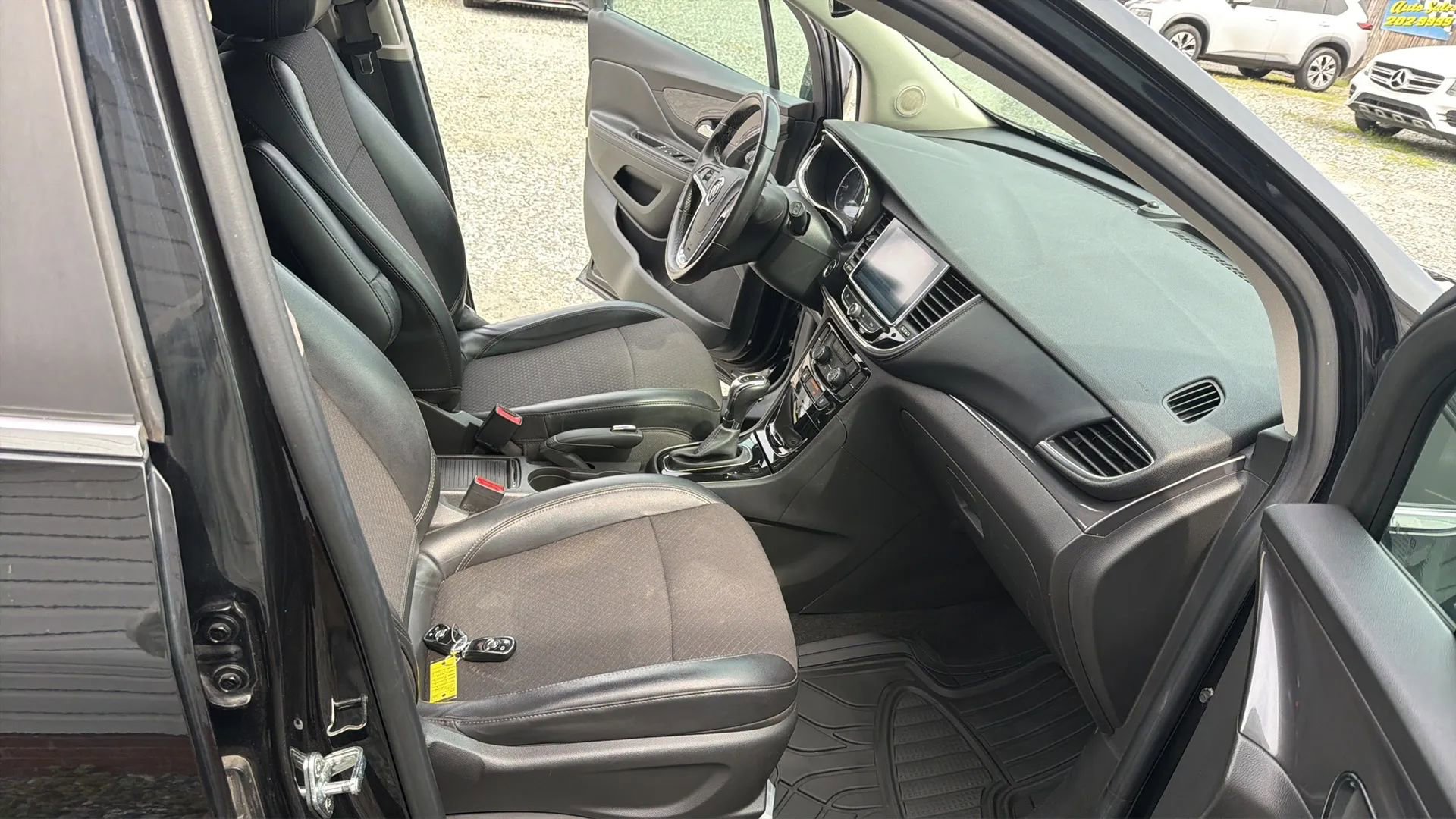 Used 2019 Buick Encore Preferred AWD/4WD image 33