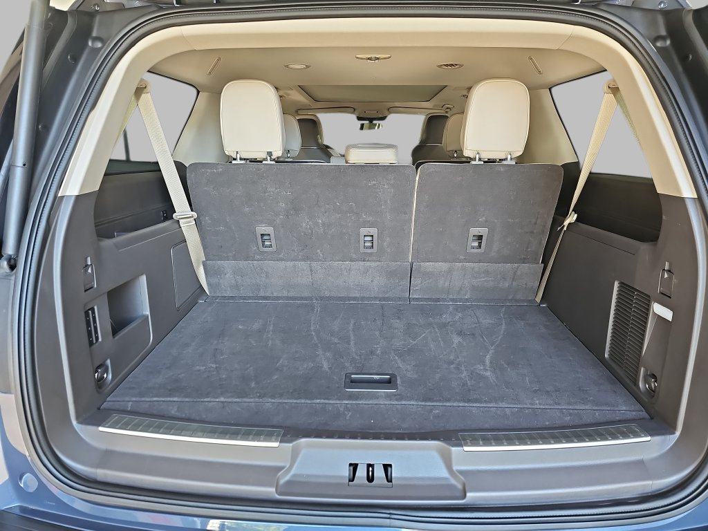 Used 2023 Lincoln Navigator L Reserve AWD/4WD image 17