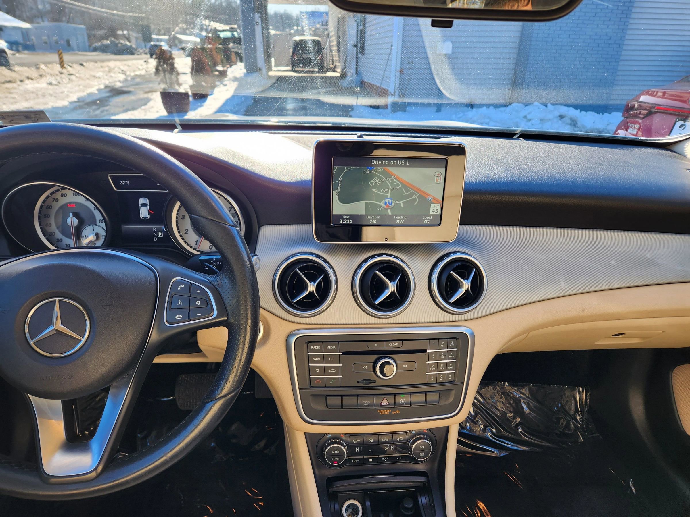 Used 2017 Mercedes-Benz GLA 250 image 30