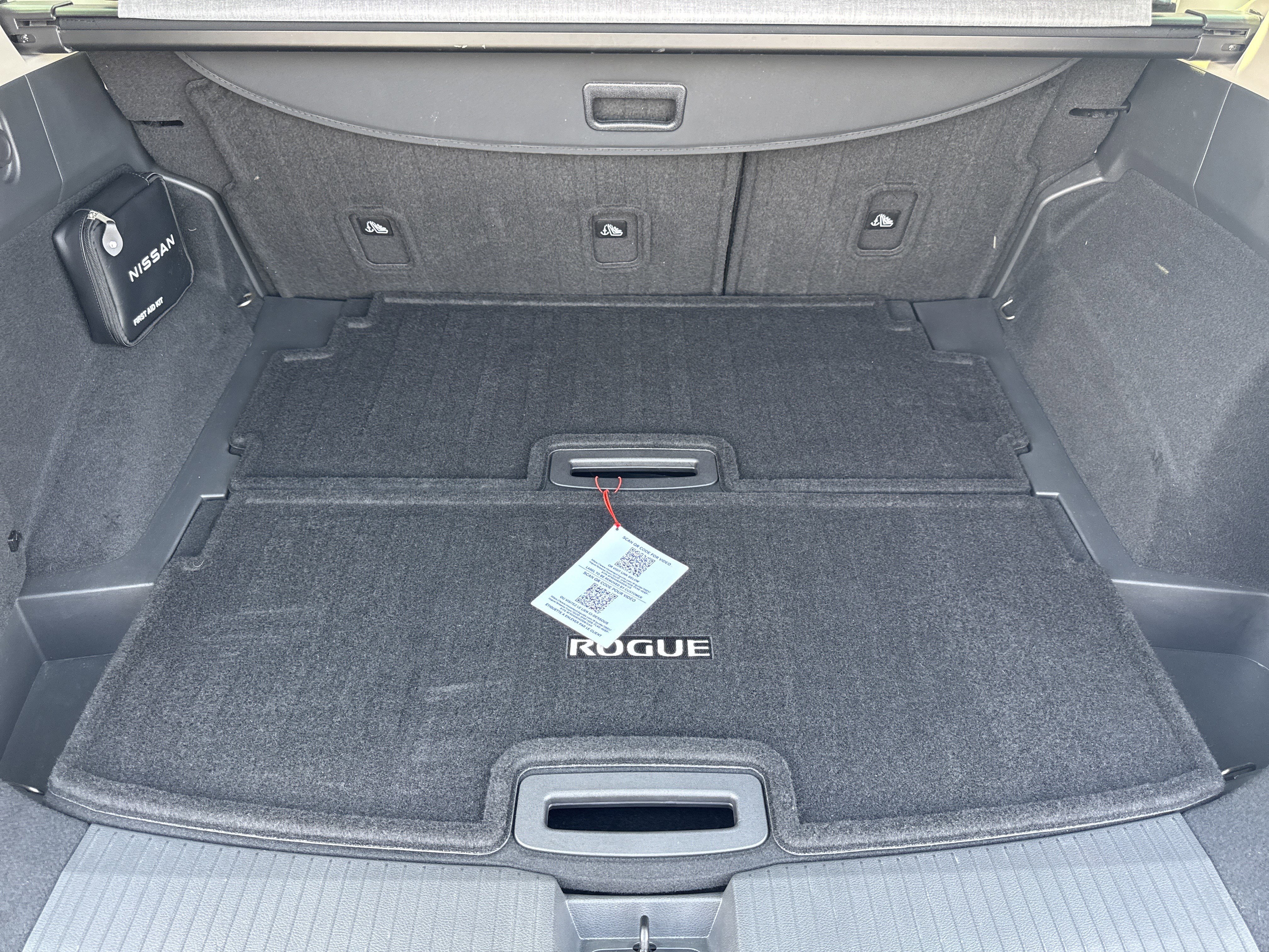 Used 2023 Nissan Rogue SL w/ SL Premium Package FWD image 22