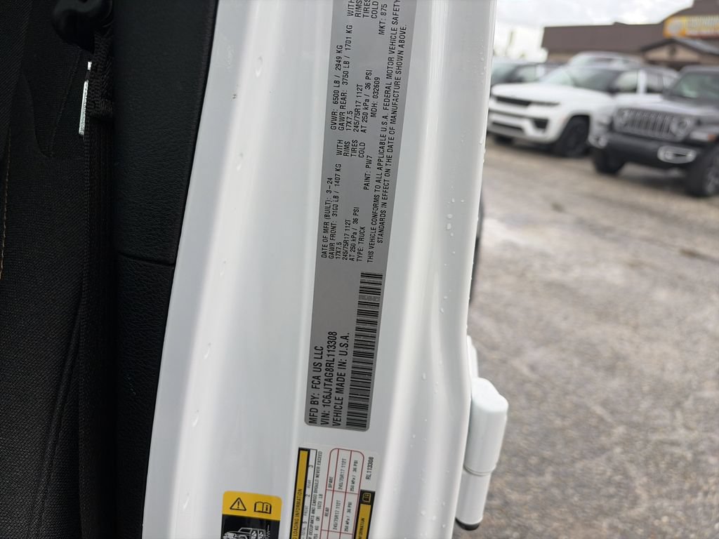 Used 2024 Jeep Gladiator Sport AWD/4WD image 34