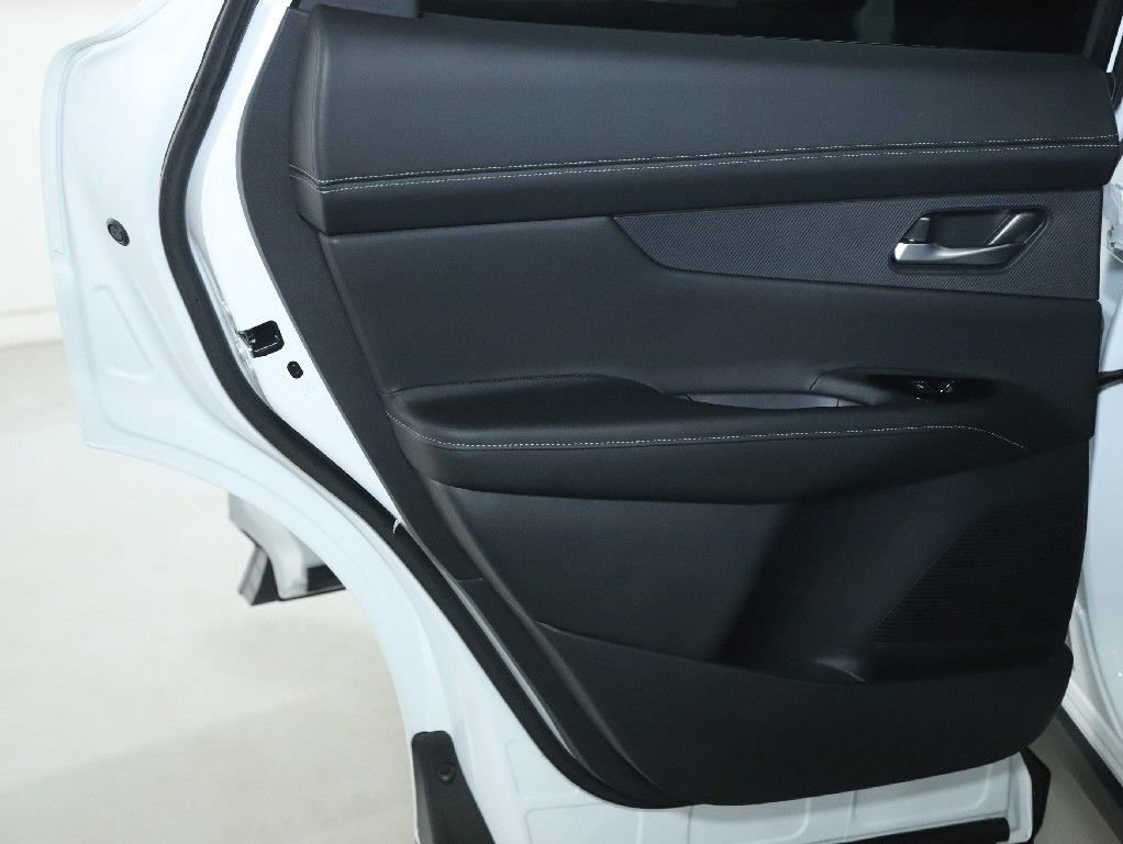 Certified 2025 Nissan Murano SL AWD/4WD image 13