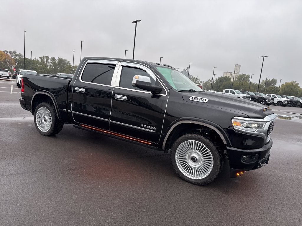 Used 2024 RAM 1500 Limited AWD/4WD image 7