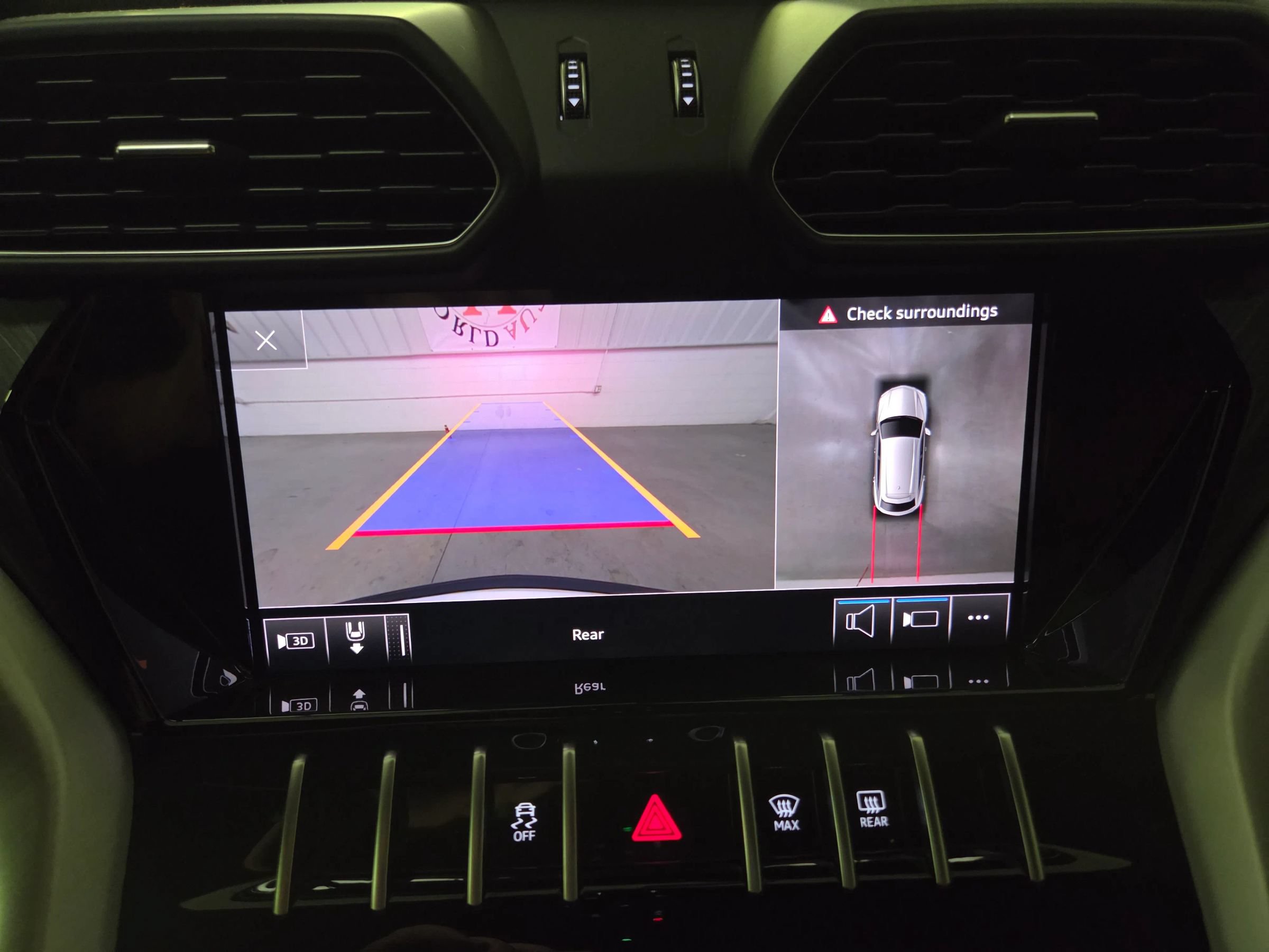 Used 2020 Lamborghini Urus AWD/4WD image 31