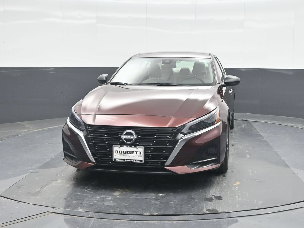 Used 2025 Nissan Altima 2.5 SV FWD image 5