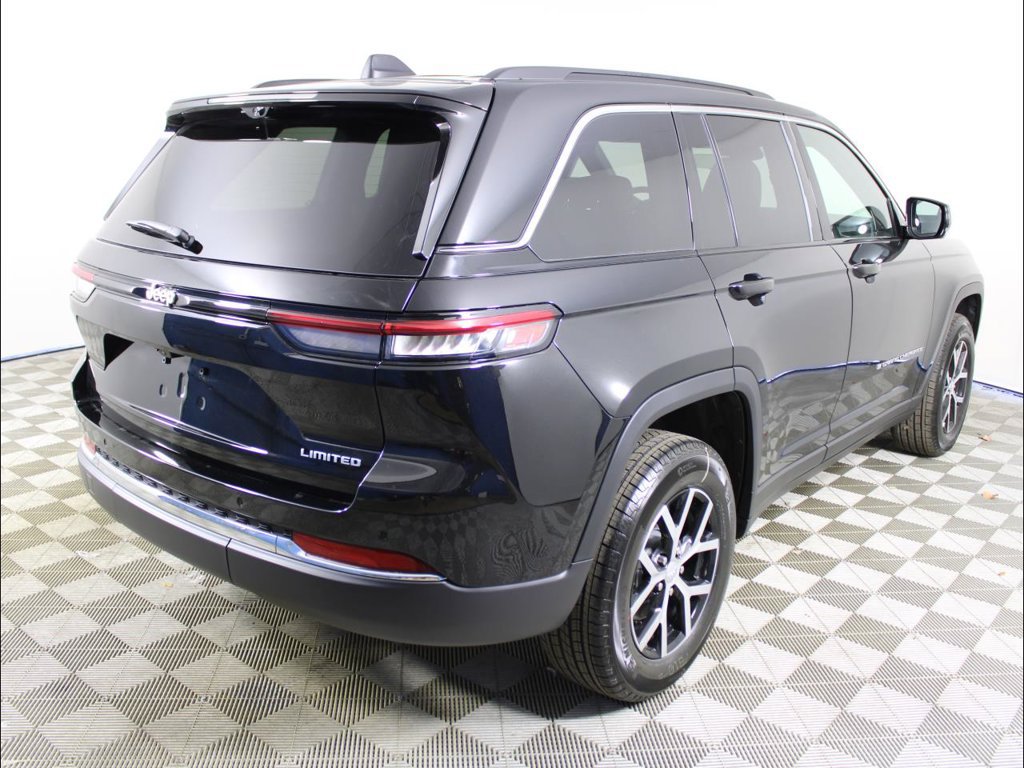 New 2025 Jeep Grand Cherokee Limited w/ Luxury Tech Group II RWD image 5