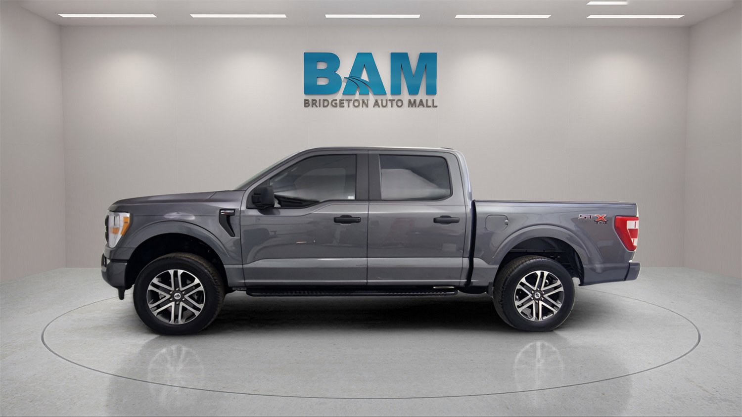 Used 2022 Ford F150 XL w/ STX Appearance Package image 4