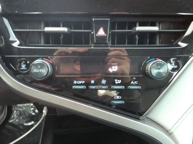 Used 2022 Toyota Camry SE image 40