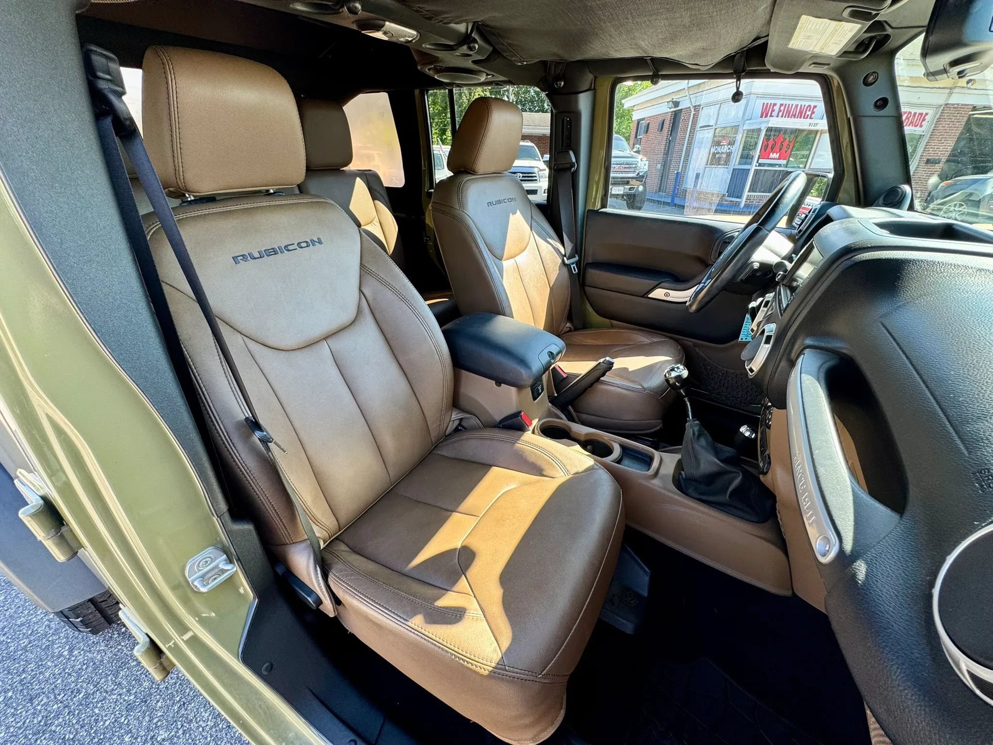 Used 2013 Jeep Wrangler Unlimited Rubicon w/ Dual Top Group AWD/4WD image 12
