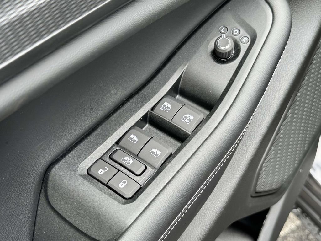New 2025 Jeep Grand Cherokee L Altitude AWD/4WD image 29