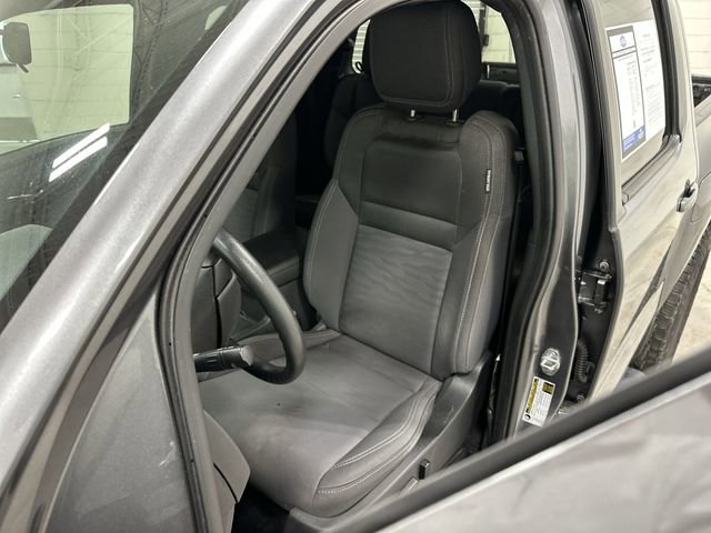 Used 2023 Nissan Frontier SV w/ Midnight Edition Package RWD image 14