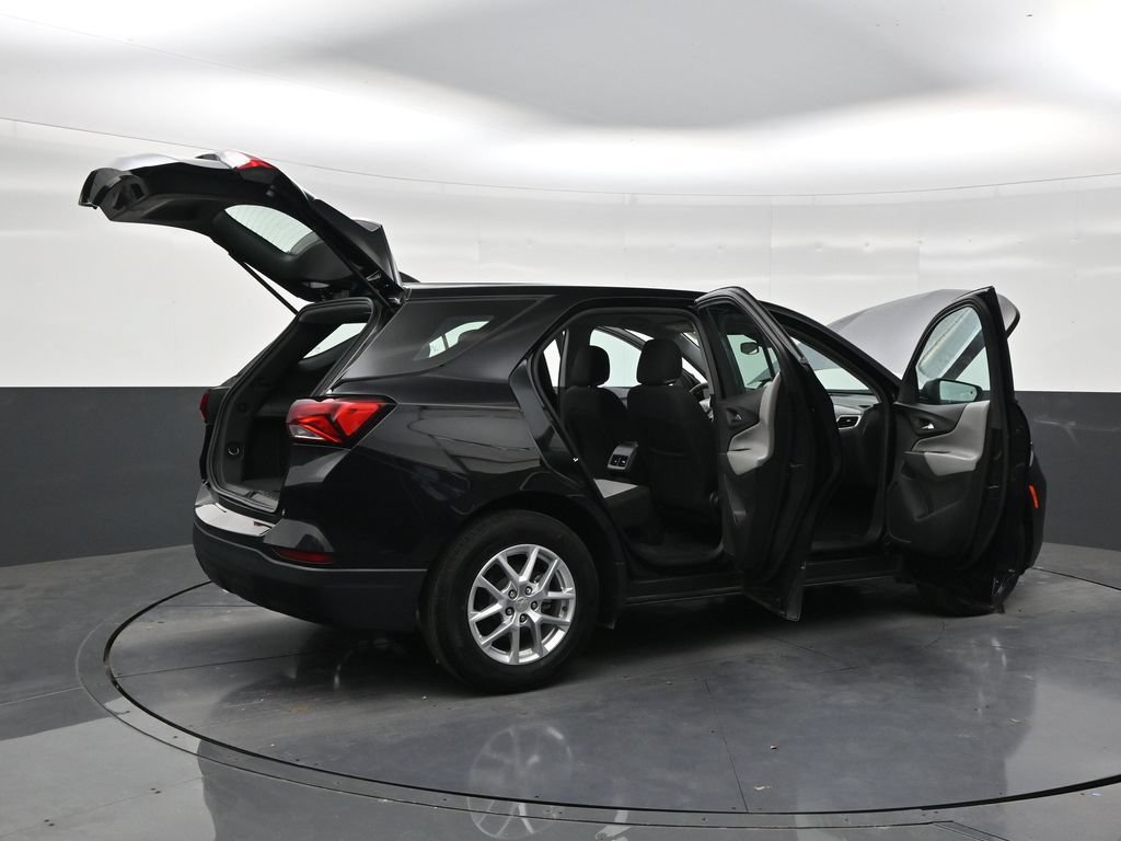 Used 2024 Chevrolet Equinox LS FWD image 28