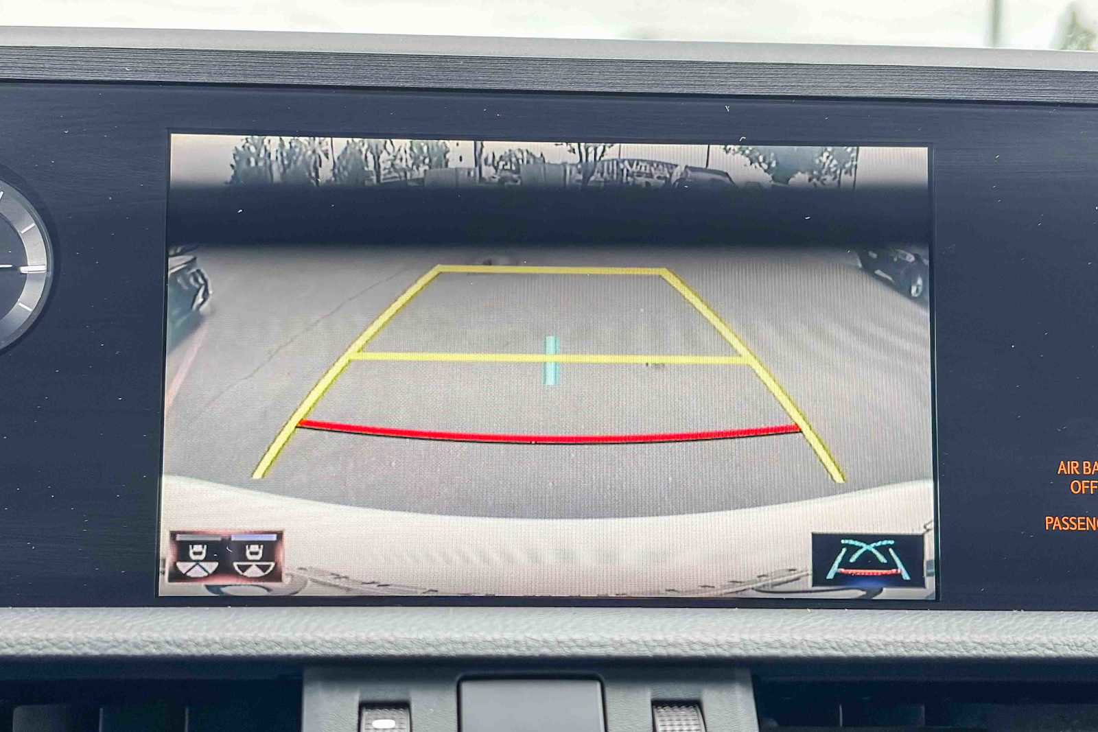 Used 2021 Lexus ES 300h w/ Accessory Package image 24