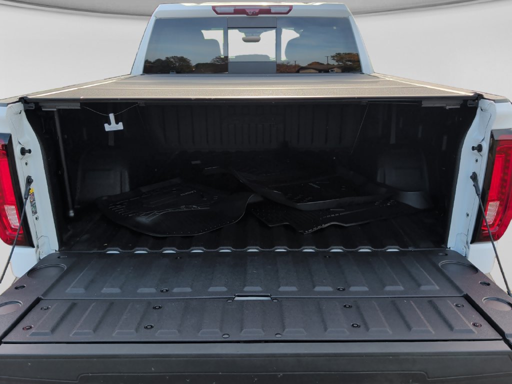 Used 2024 GMC Sierra 1500 AT4 w/ Technology Package AWD/4WD image 38