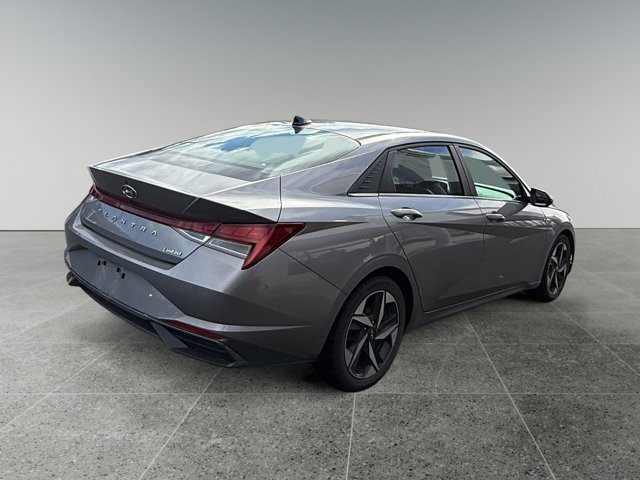Used 2022 Hyundai Elantra Limited FWD image 5