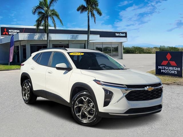 Used 2024 Chevrolet Trax LT w/ Driver Confidence Package 360° Tour