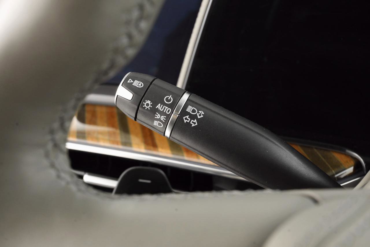 Used 2023 Cadillac Escalade ESV Sport Platinum image 33