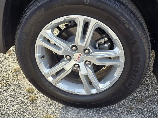 Used 2023 GMC Terrain SLE w/ Driver Convenience Package FWD image 11