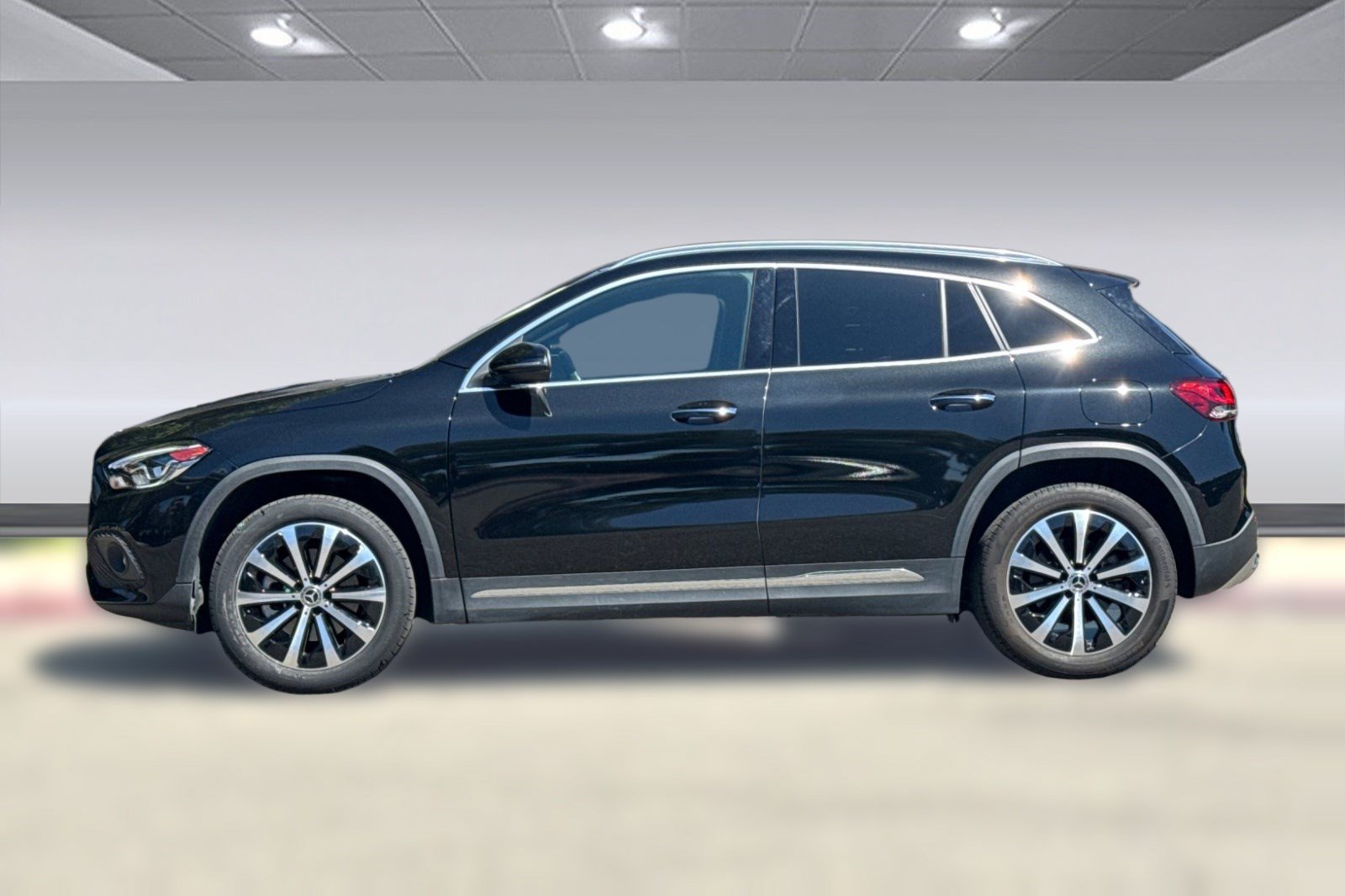 Certified 2023 Mercedes-Benz GLA 250 4MATIC image 2