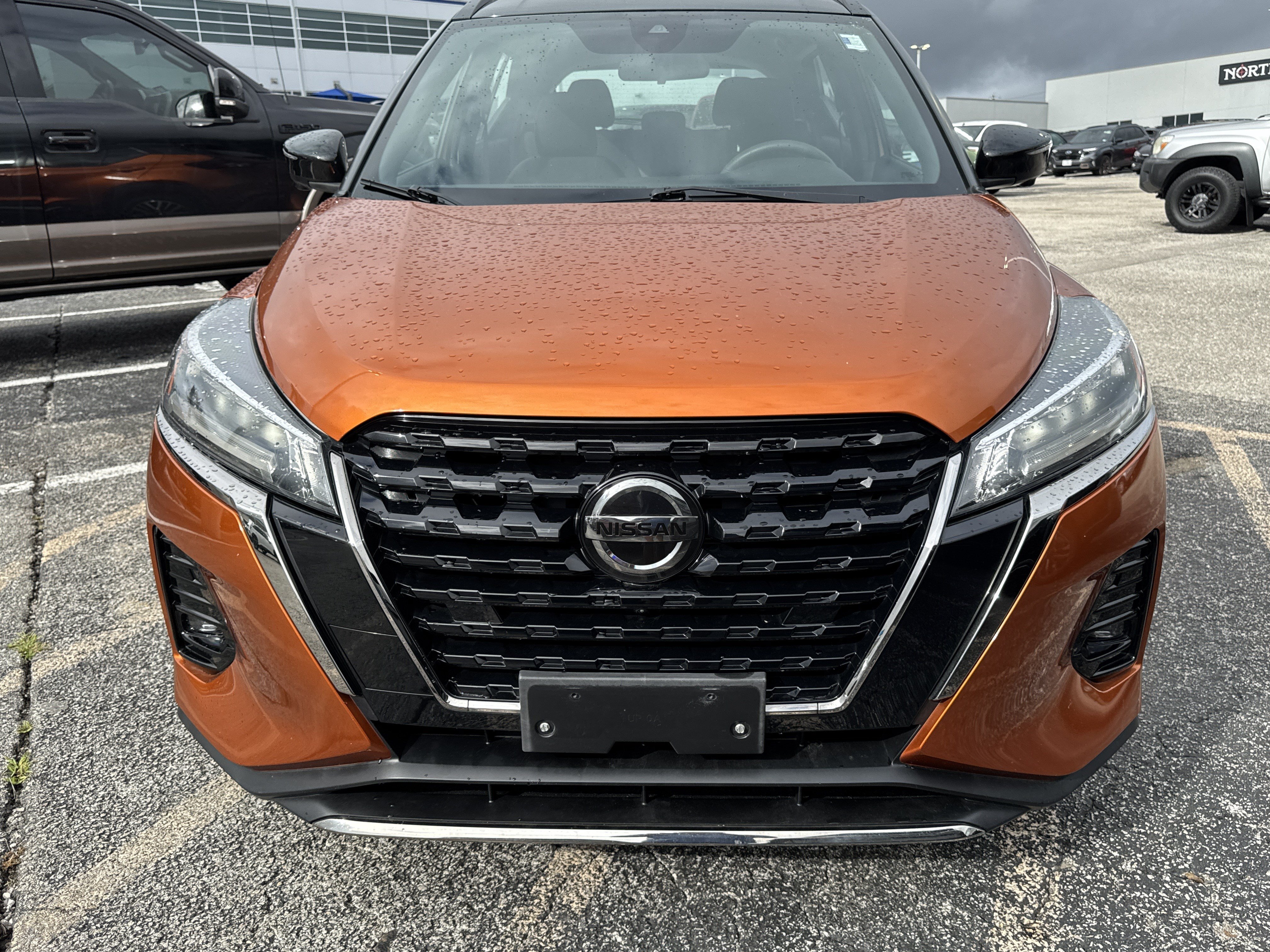 Used 2021 Nissan Kicks SR FWD image 11