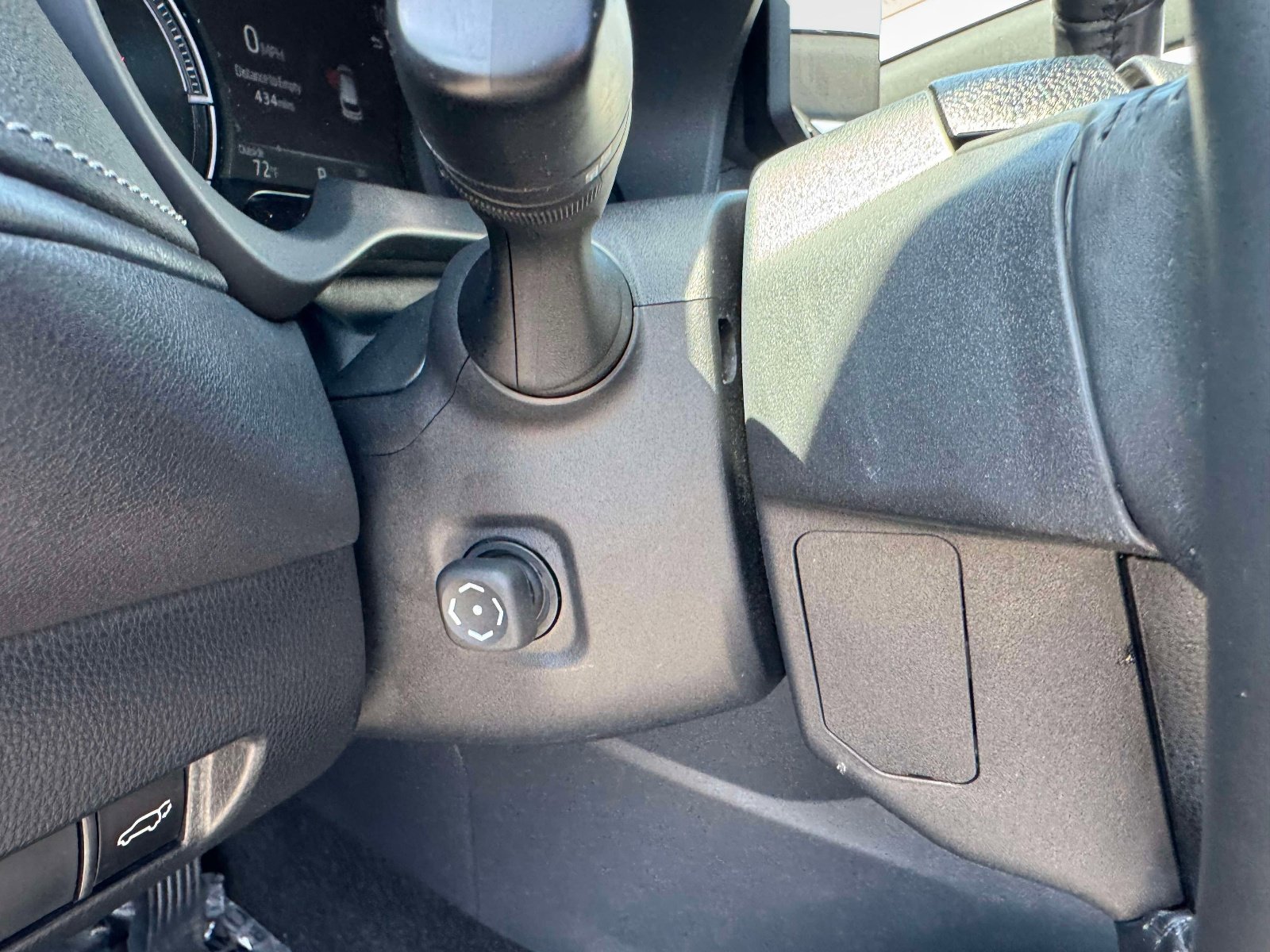 Certified 2023 Toyota Venza XLE AWD/4WD image 27