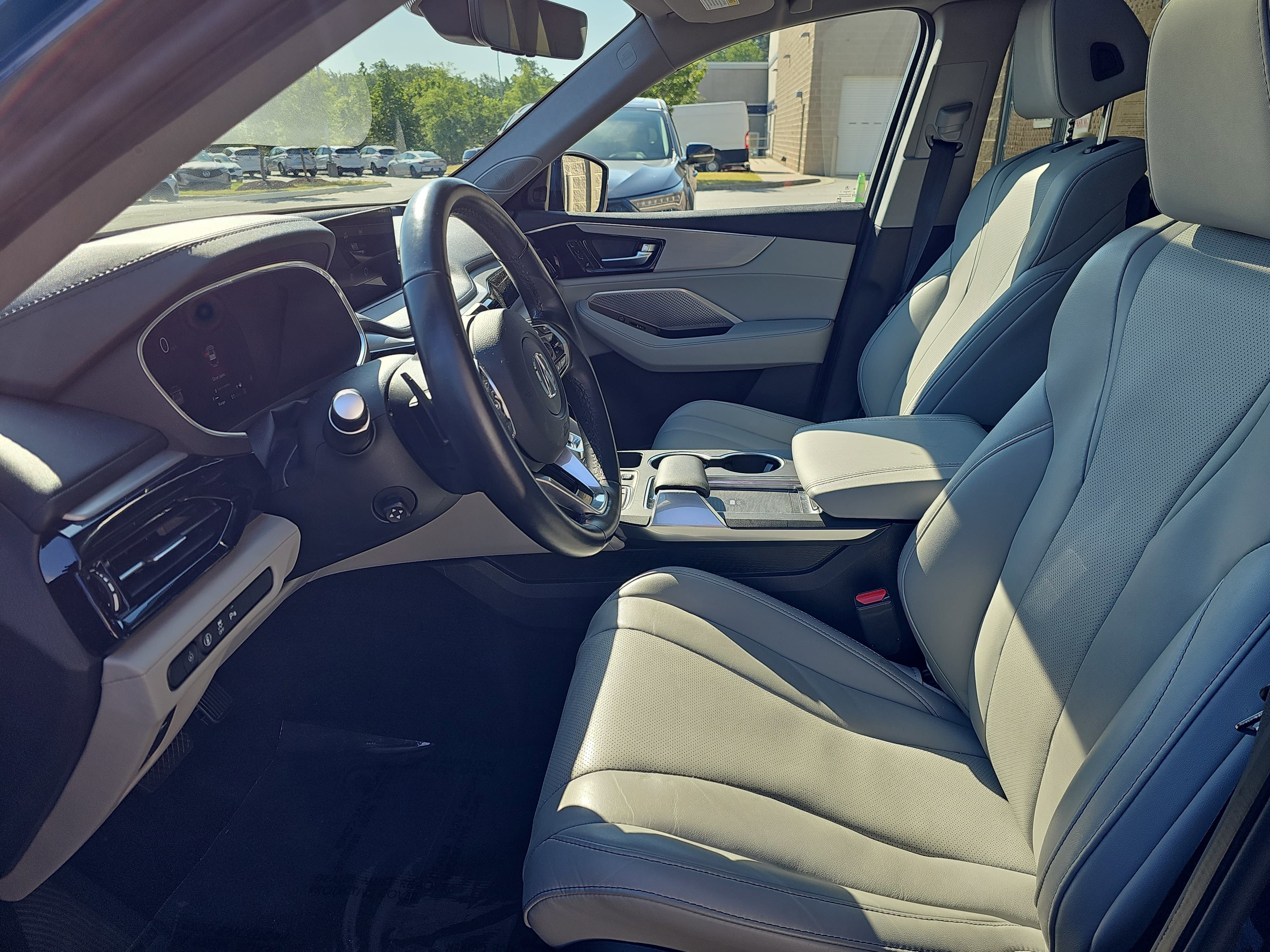 Certified 2023 Acura MDX SH-AWD w/ Technology Package image 15