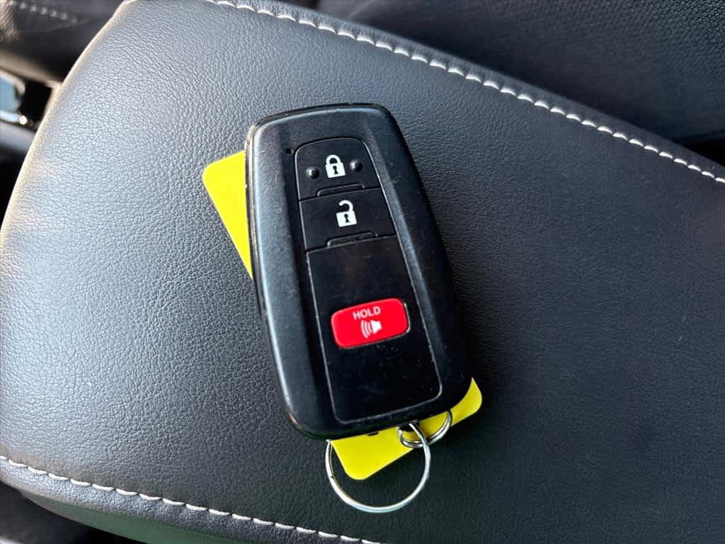 Used 2019 Toyota Corolla SE FWD image 19