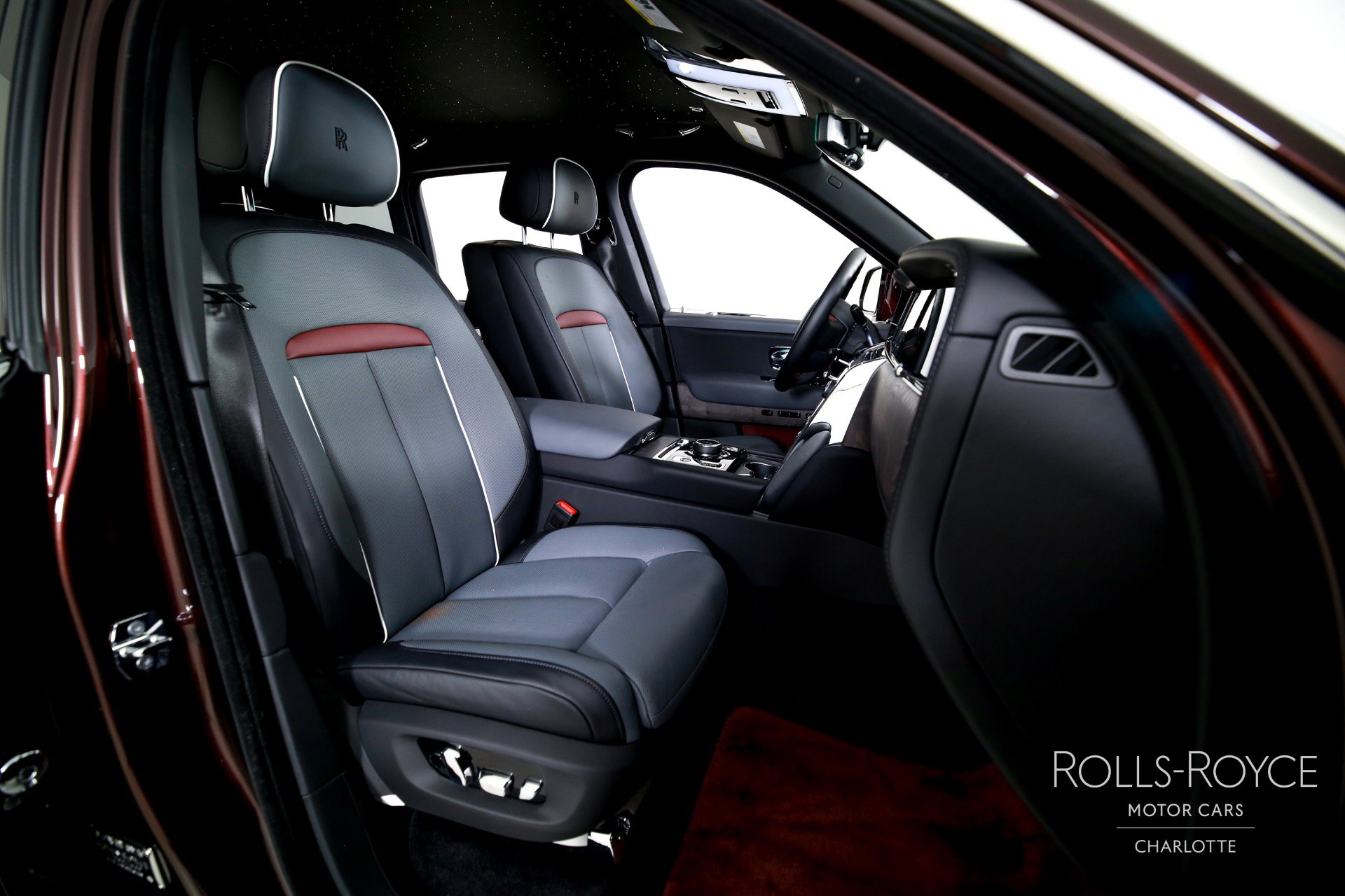 Certified 2025 Rolls-Royce Cullinan image 34