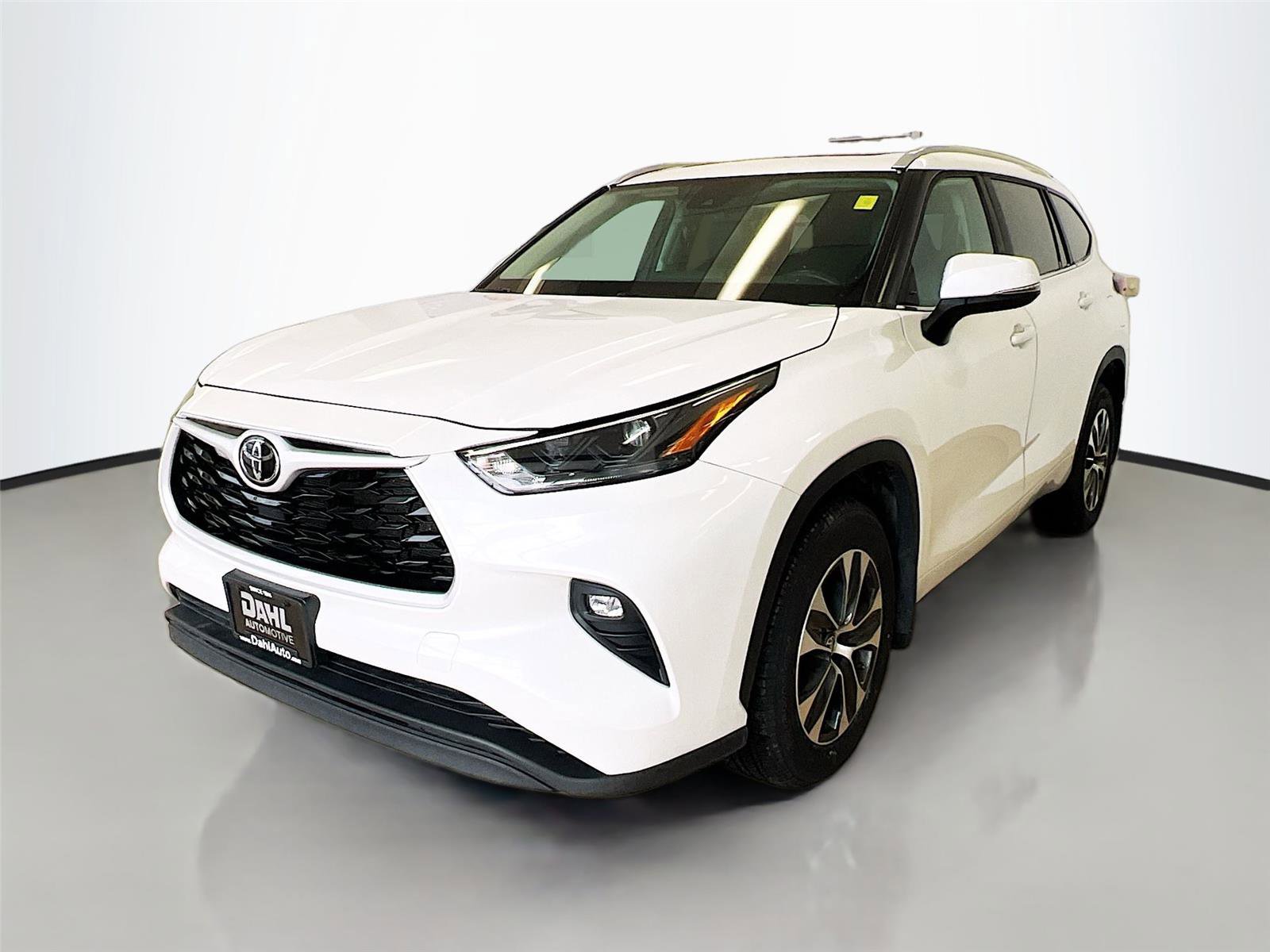 Used 2024 Toyota Highlander XLE image 43