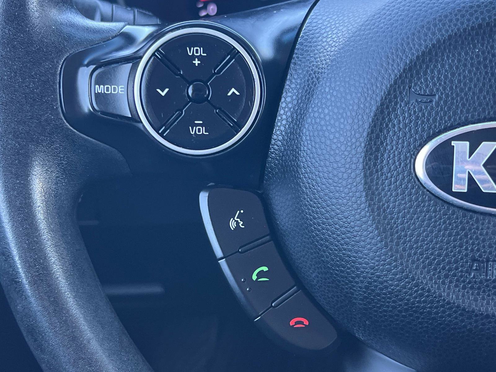 Used 2014 Kia Soul + image 9