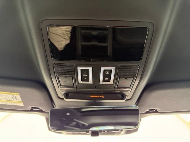 Used 2025 Land Rover Defender 110 S AWD/4WD image 42
