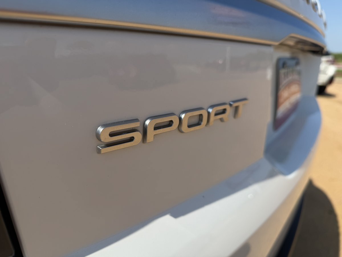 Used 2017 Land Rover Range Rover Sport SE AWD/4WD image 11