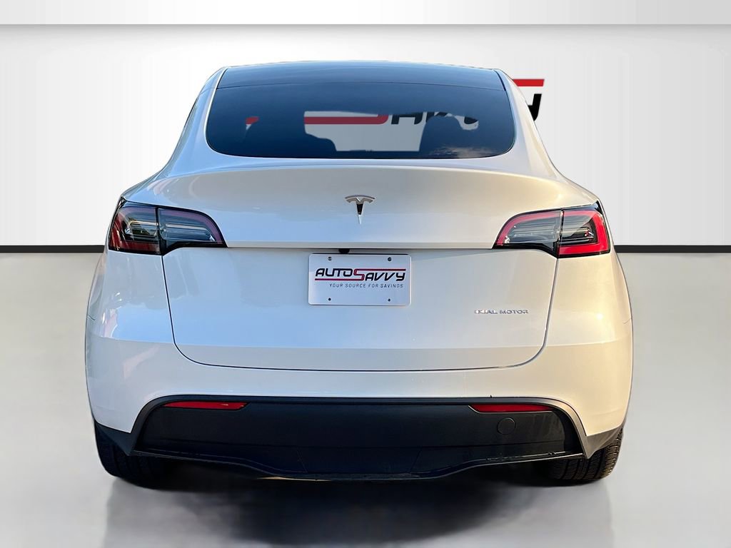 Used 2025 Tesla Model Y Long Range AWD/4WD image 6