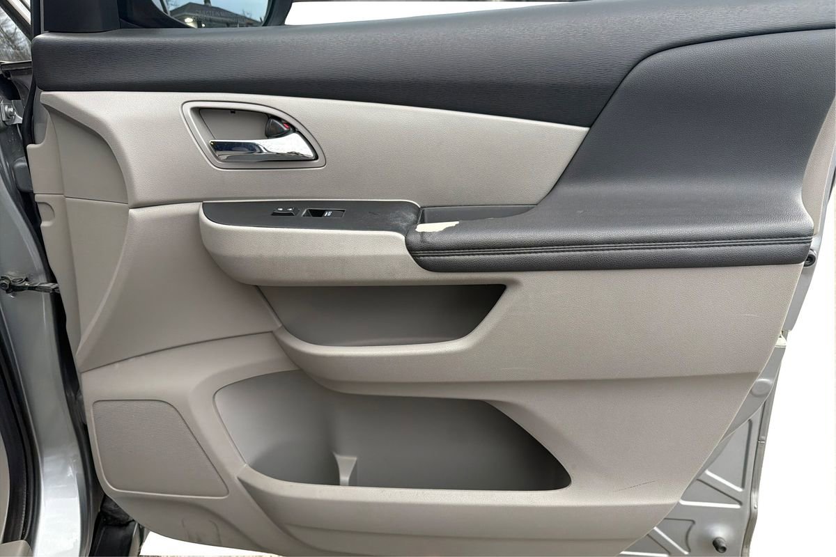 Used 2016 Honda Odyssey EX image 21