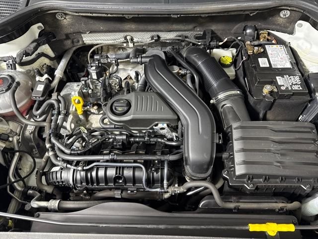 Used 2022 Volkswagen Taos SE w/ IQ.Drive SE Package image 32