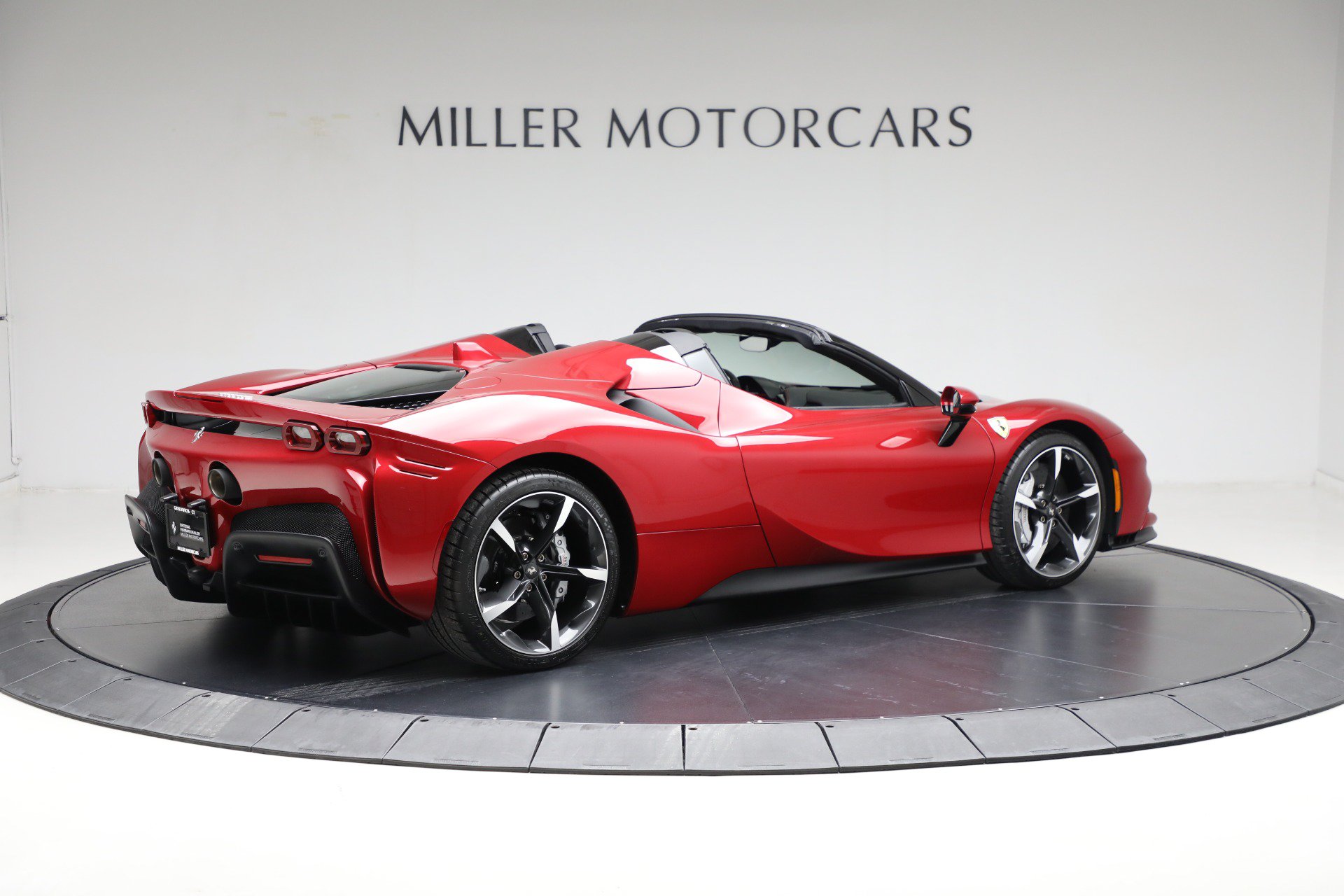 Certified 2024 Ferrari SF90 Spider AWD/4WD image 9