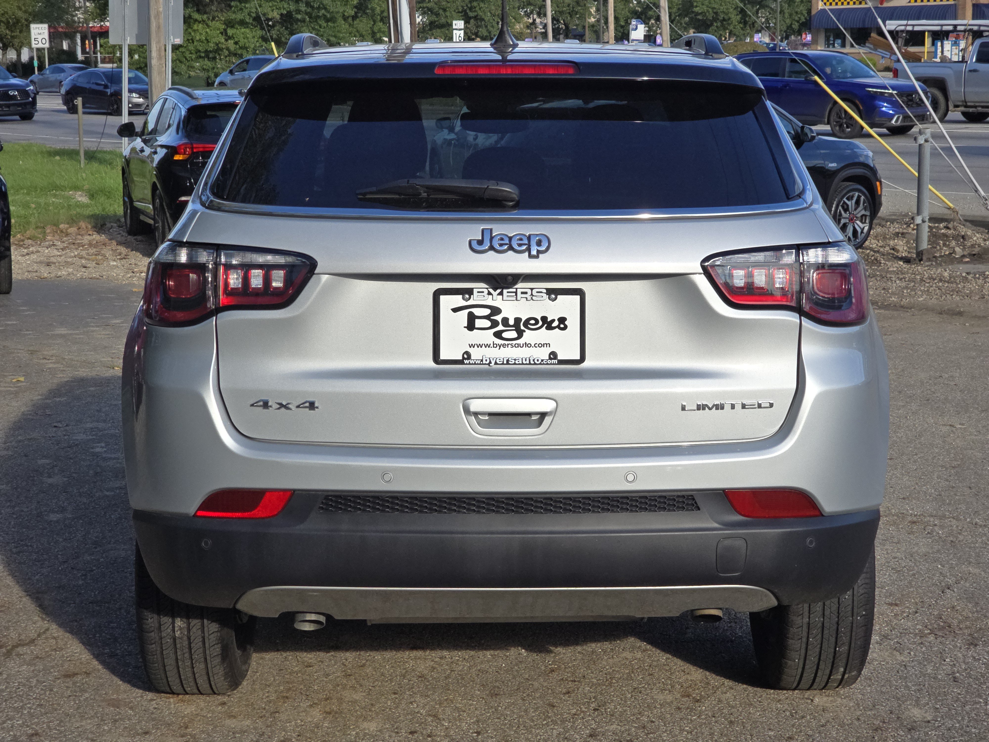 Used 2024 Jeep Compass Limited AWD/4WD image 6