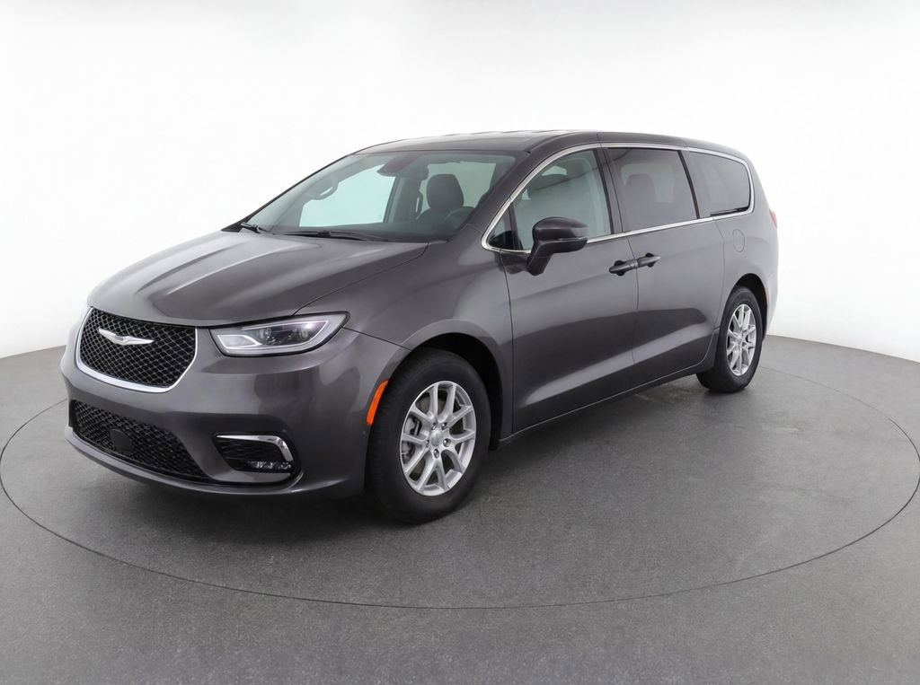 Used 2023 Chrysler Pacifica Touring-L FWD image 1