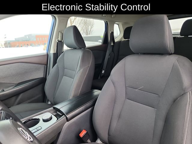 Used 2023 Nissan Rogue S image 18