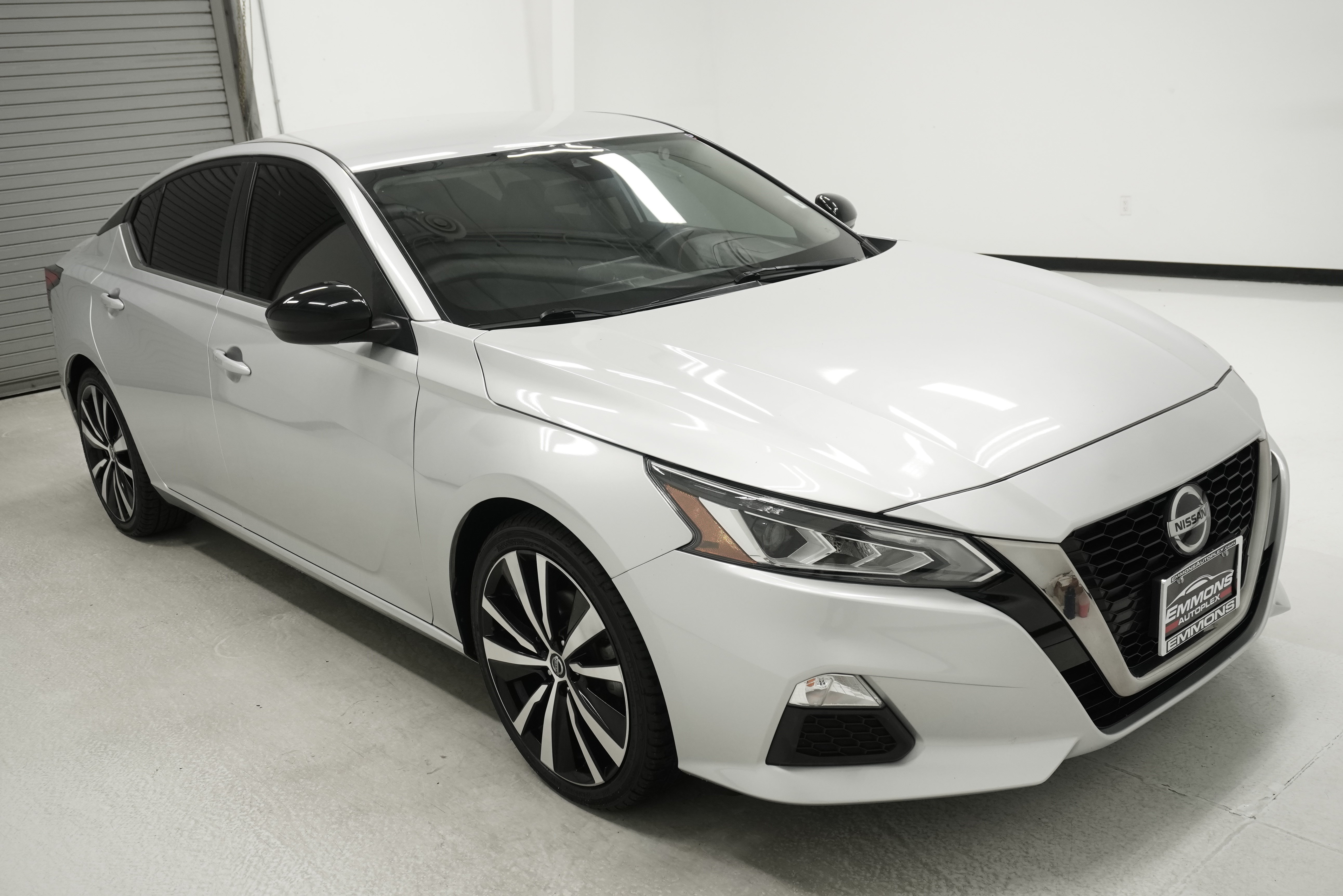 Used 2020 Nissan Altima 2.5 SR FWD image 3