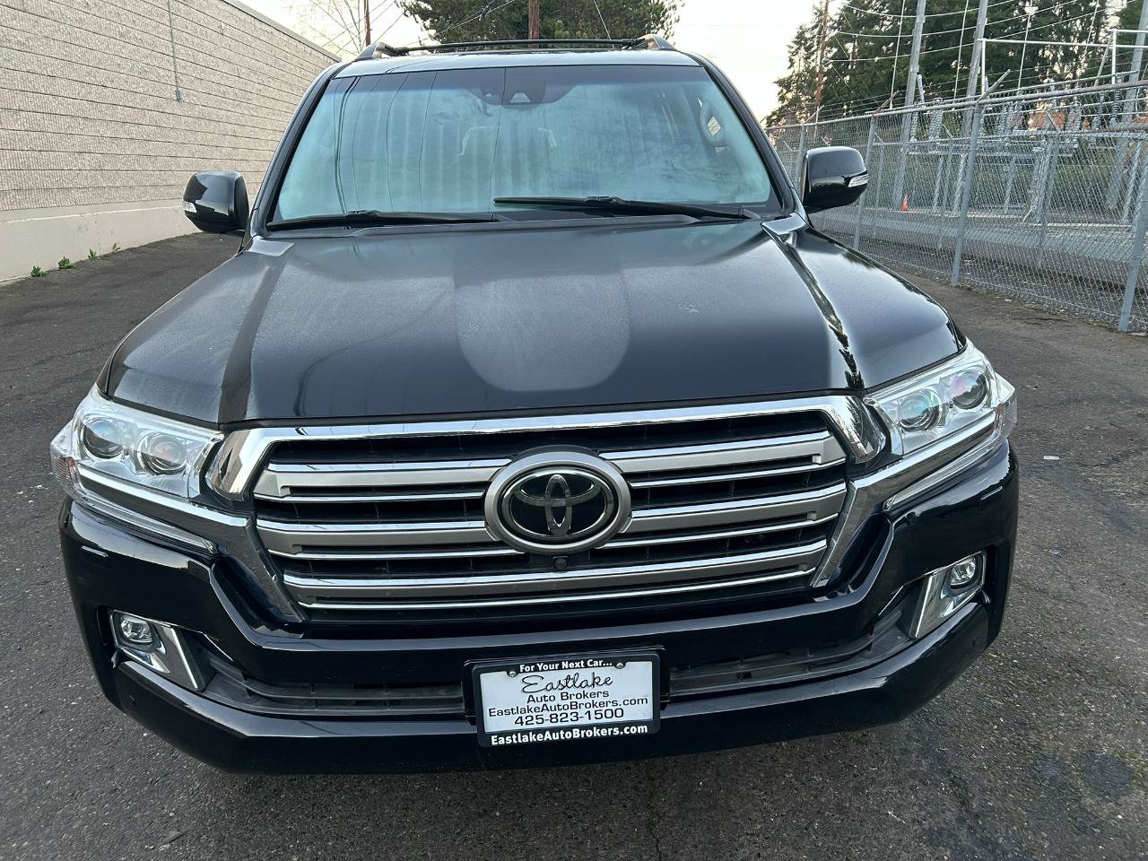 Used 2016 Toyota Land Cruiser AWD/4WD image 2