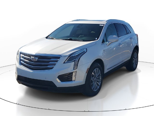 Used 2017 Cadillac XT5 Luxury w/ Driver Awareness Package AWD/4WD image 2