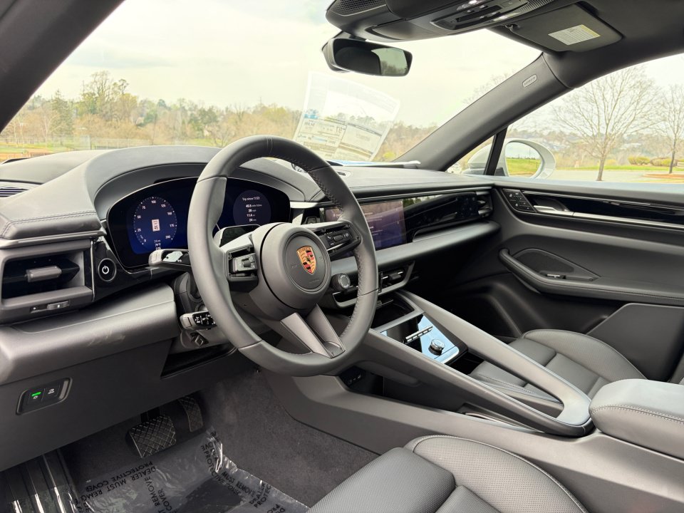 New 2026 Porsche Macan Electric RWD image 12