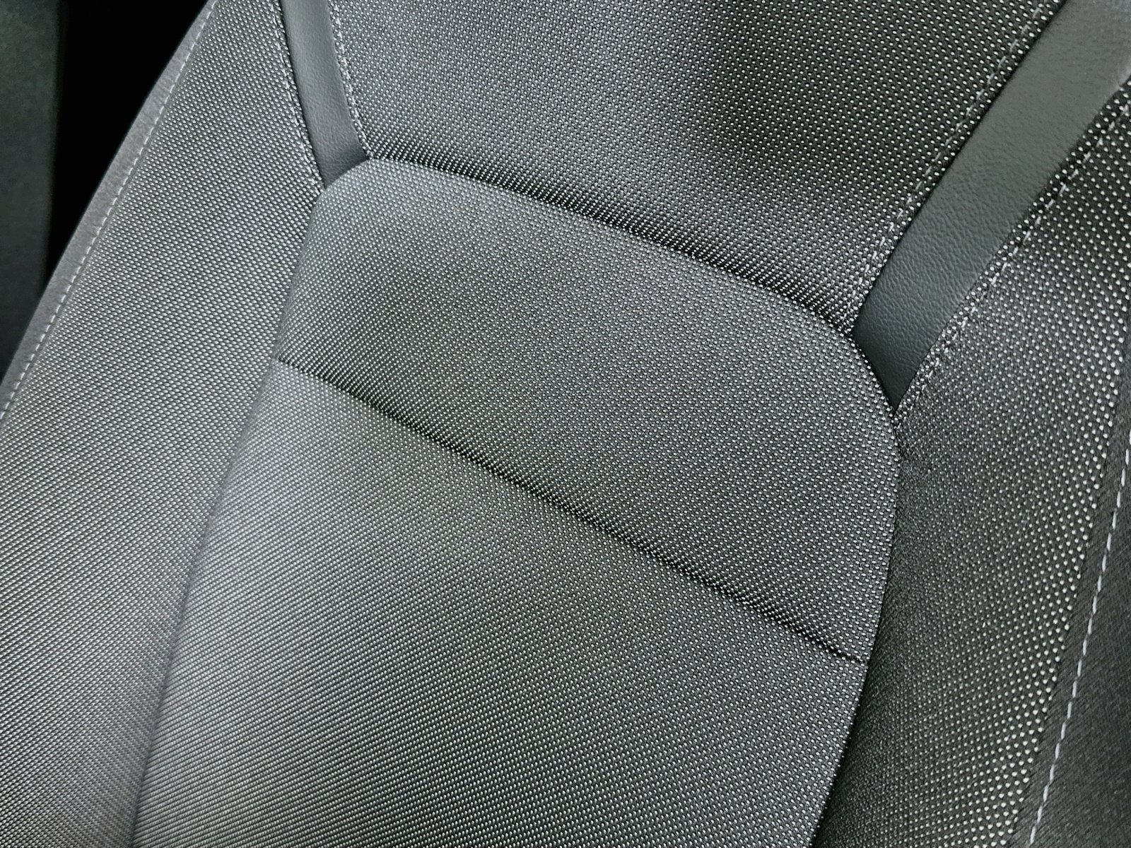 Used 2025 Honda CR-V LX image 18