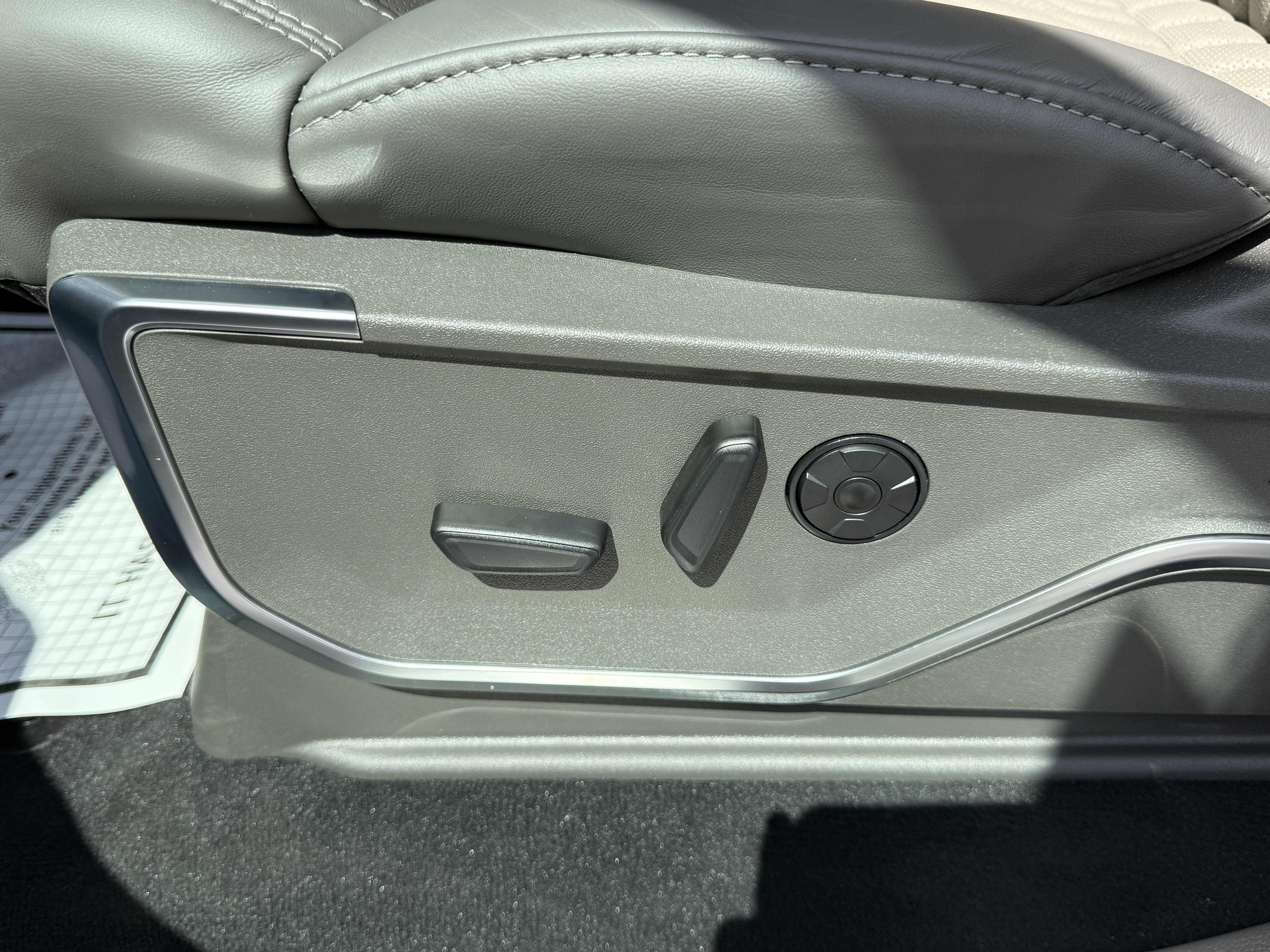 New 2026 Ford F250 Platinum image 18
