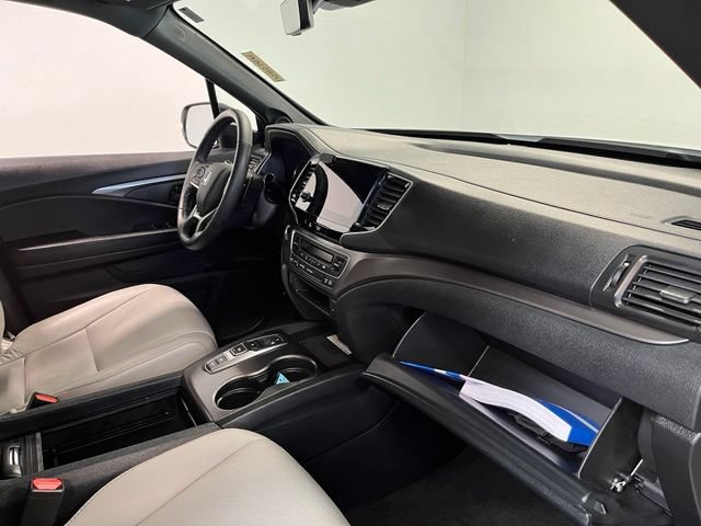 Used 2023 Honda Passport EX-L image 11