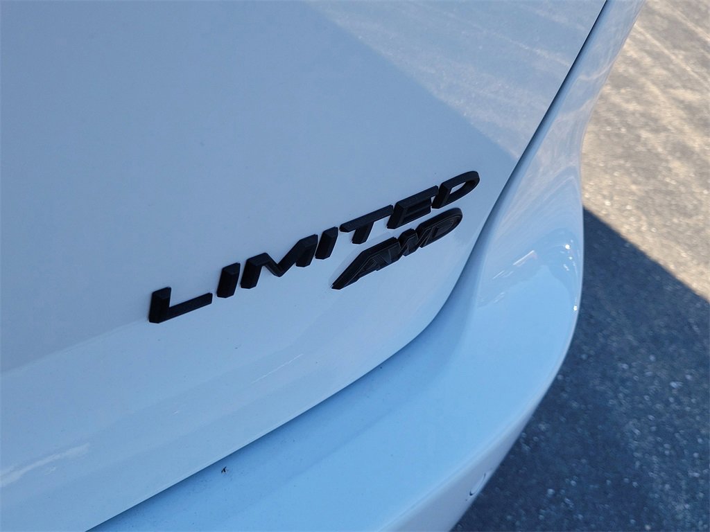 New 2026 Chrysler Pacifica Limited image 6