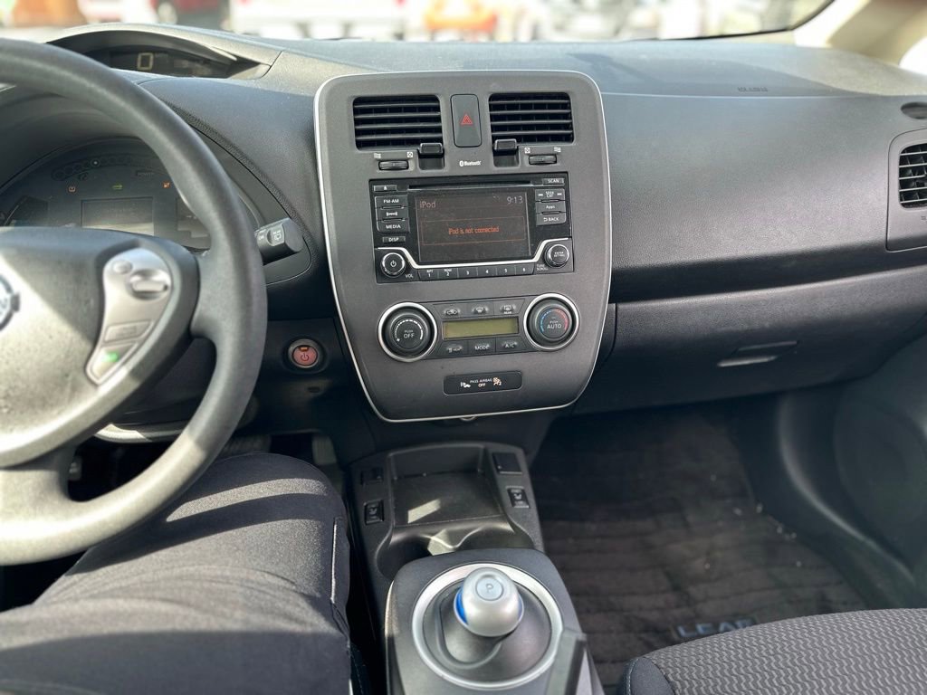 Used 2016 Nissan Leaf S w/ Charger Package image 9