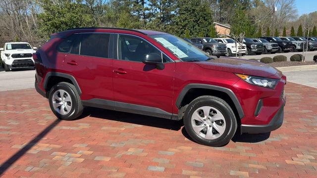 Used 2021 Toyota RAV4 LE image 4