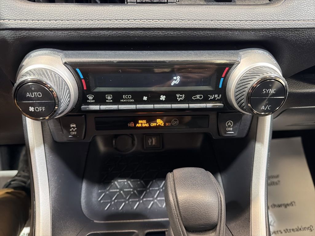 Used 2025 Toyota RAV4 XLE image 29
